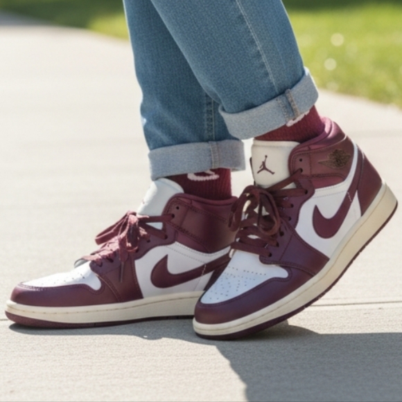 Jordan Other - NIKE AIR JORDAN Womens Air Jordan 1 Low Bordeaux DC0774-161 MAUVE Size 8.5